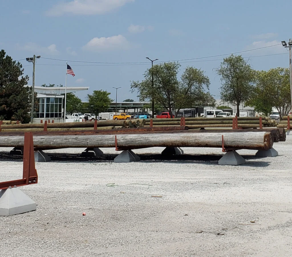 Wood-Pole-Rack